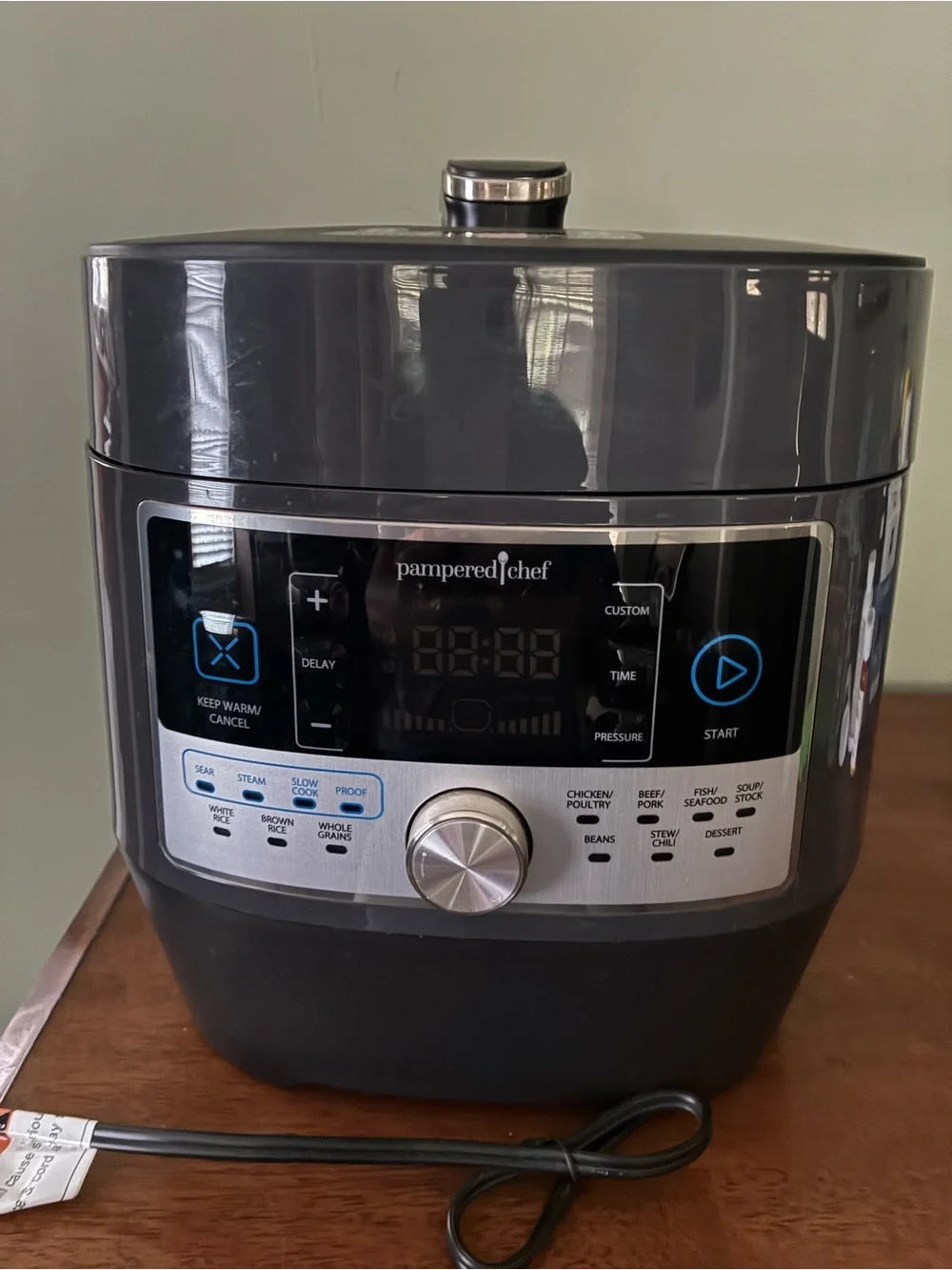Pampered Chef Multi-Cooker Inner Pot with Cookbook - Black & Silver